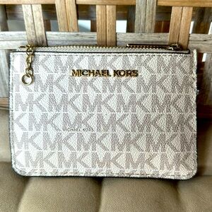 Michael Kors Small Coin Pouch Wallet Card Case Defect - missing ring on chain !
